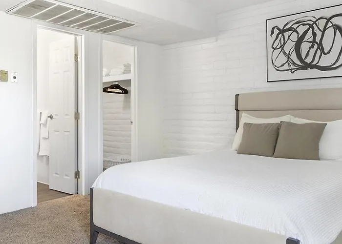 Landing Modern With Amazing Amenities * Tucson