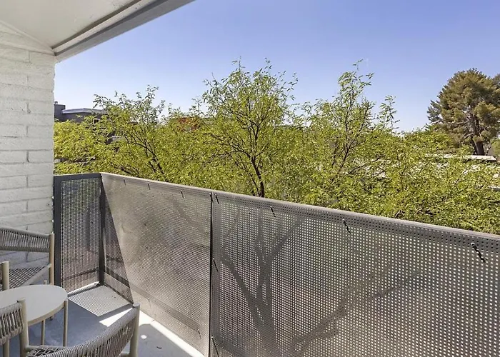 Apartment Landing Modern With Amazing Amenities
